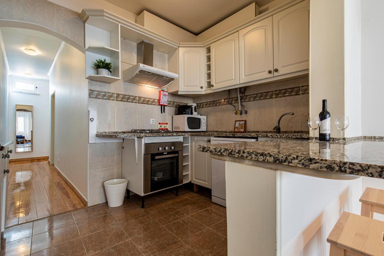 3 Bedroom Apt Near Av. Liberdade Лісабон Екстер'єр фото